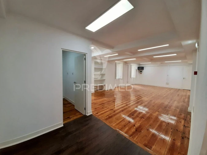 Escritório para Arrendamento em Santa Maria Maior Foto 5