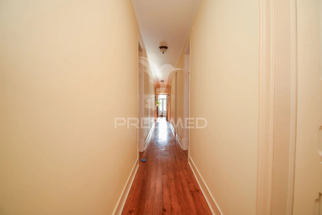 Apartamento T5 para Venda em Avenidas Novas Foto 23