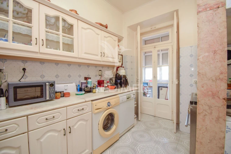 Apartamento T5 para Venda em Avenidas Novas Foto 20