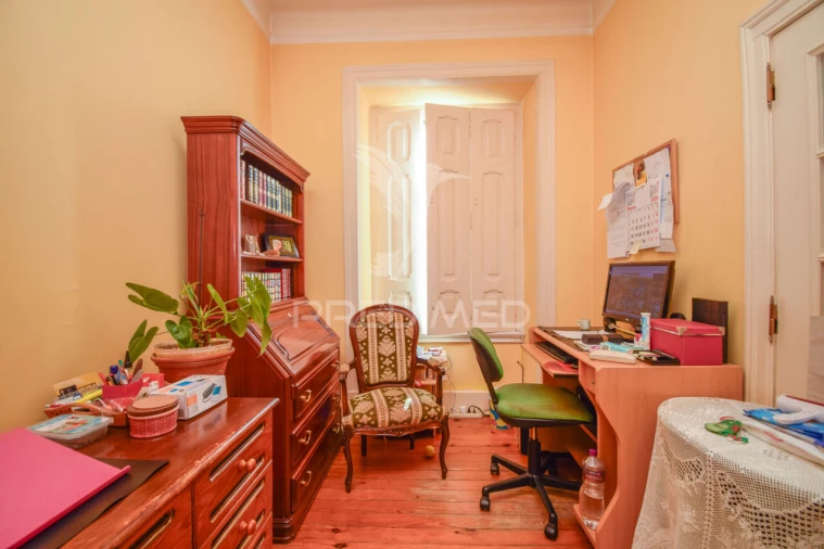 Apartamento T5 para Venda em Avenidas Novas Foto 13