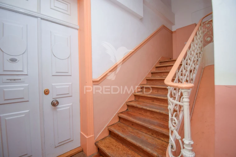 Apartamento T5 para Venda em Avenidas Novas Foto 26