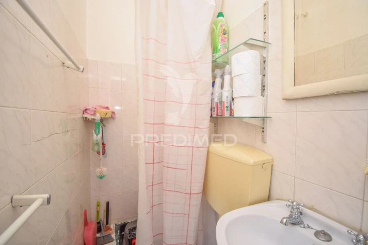 Apartamento T5 para Venda em Avenidas Novas Foto 24