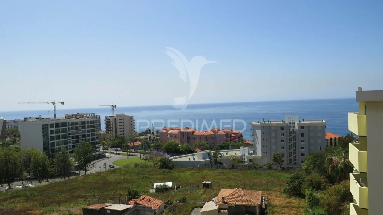 Apartamento T3 para Venda em São Martinho Foto 1