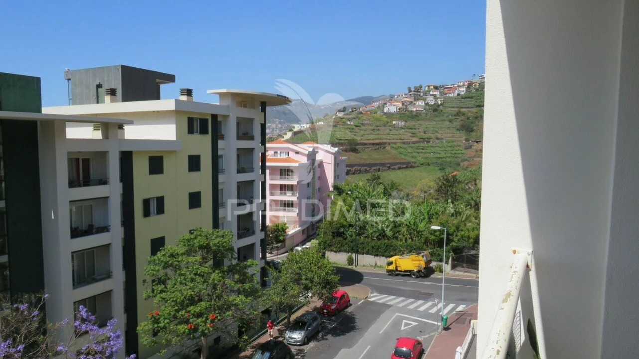 Apartamento T3 para Venda em São Martinho Foto 3