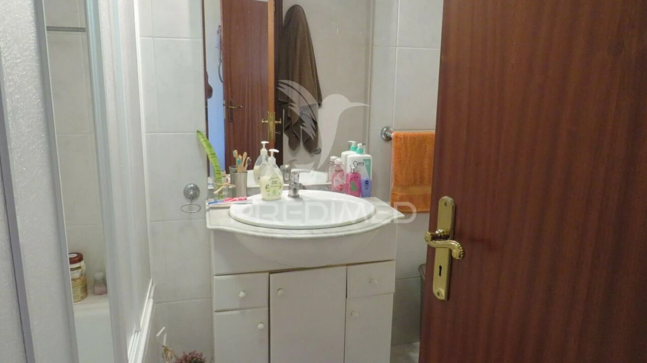 Apartamento T3 para Venda em São Martinho Foto 15