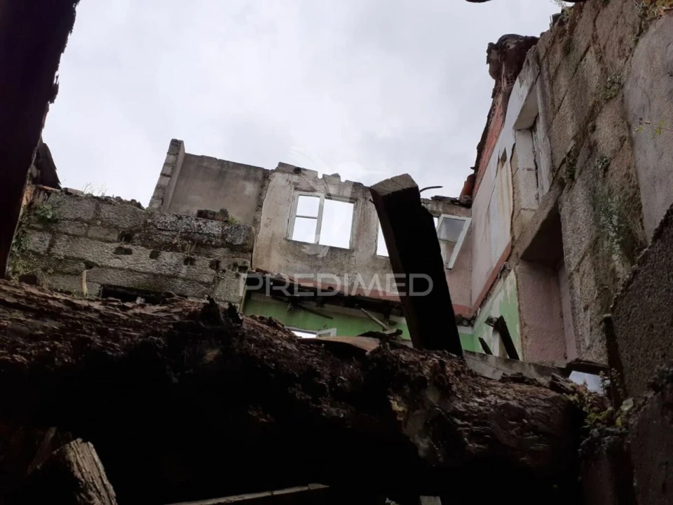 Moradia T4 para Venda em Cativelos Foto 11