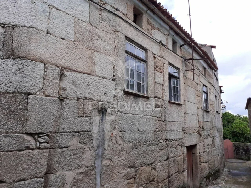 Moradia T4 para Venda em Cativelos Foto 24