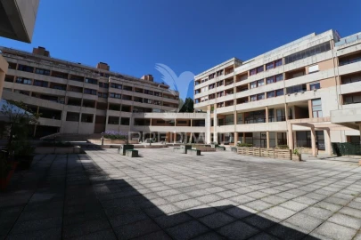 Loja para Venda em Mesão Frio