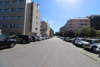 Loja para Venda em Mesão Frio