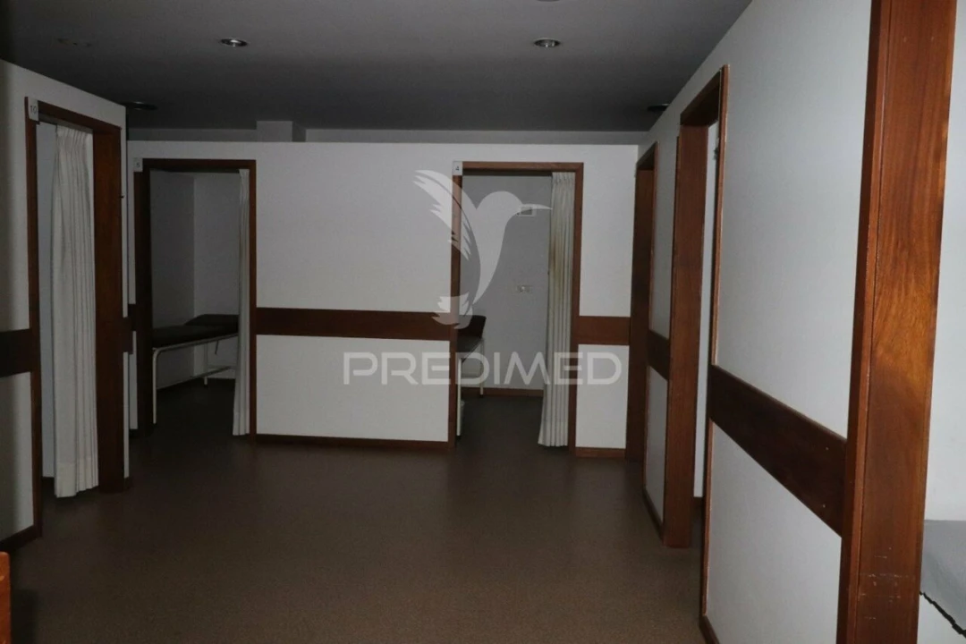 Loja para Venda em Mesão Frio Foto 22