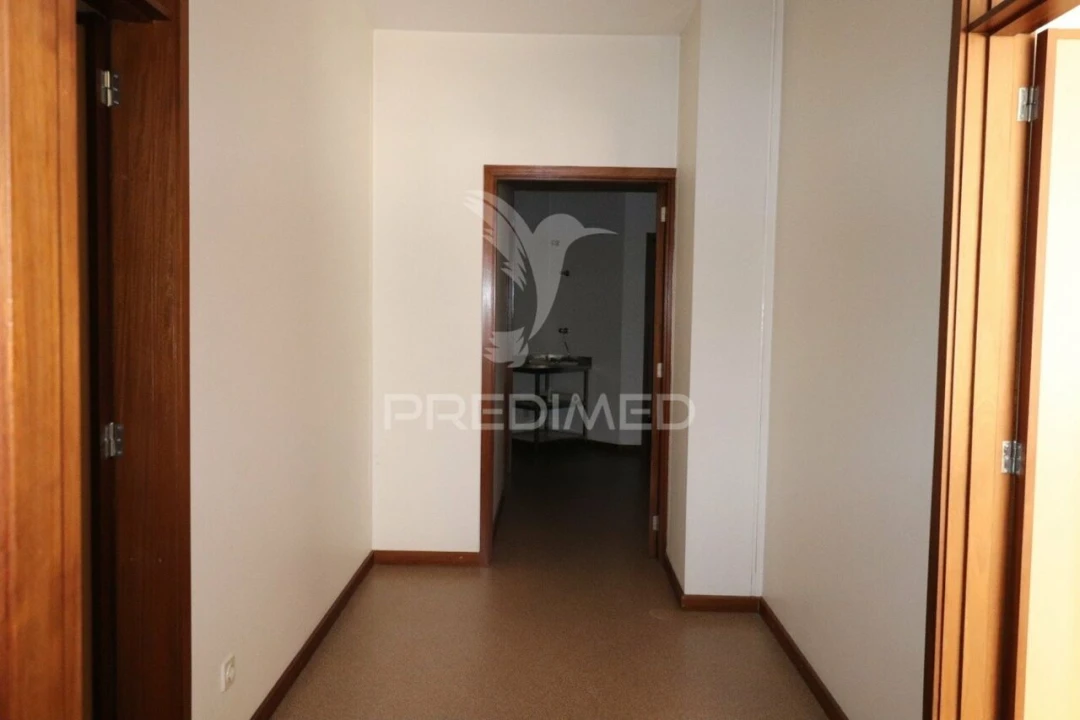 Loja para Venda em Mesão Frio Foto 21