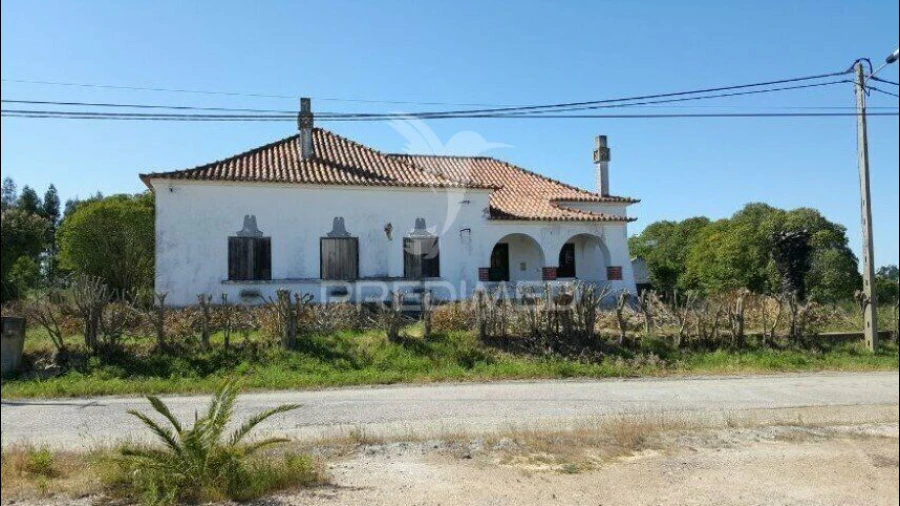 Moradia T4 para Venda em Azinheira dos Barros e São Mamede do Sádão
