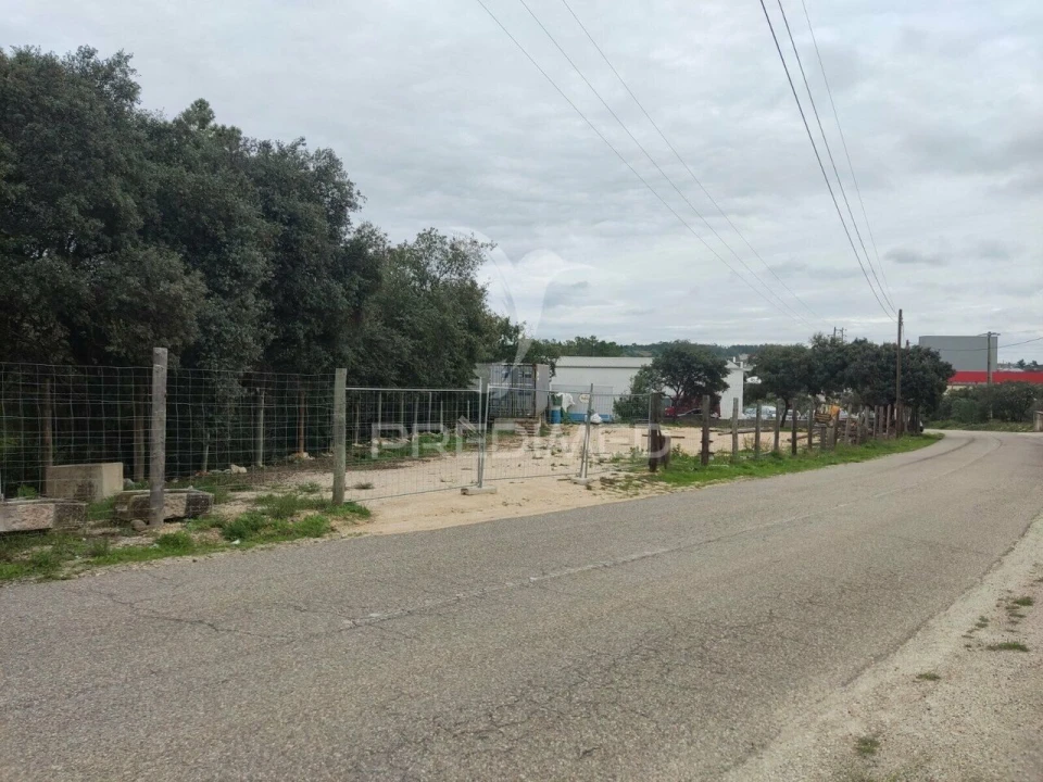 Terreno para Venda em Nossa Senhora das Misericordias Foto 2