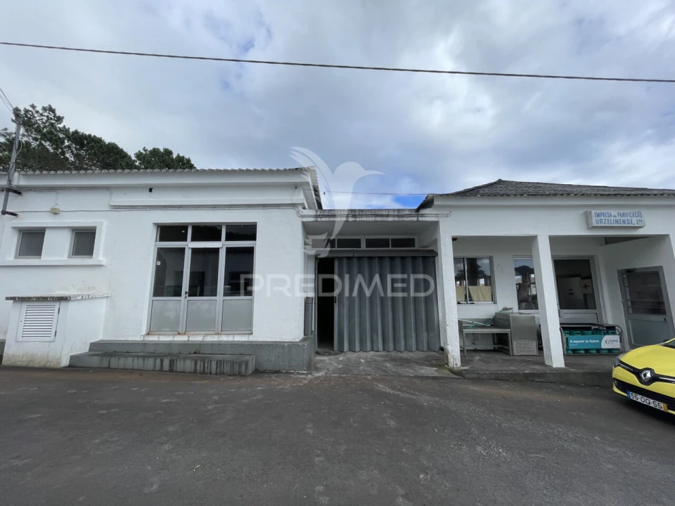 Loja para Venda em Urzelina (São Mateus) Foto 1