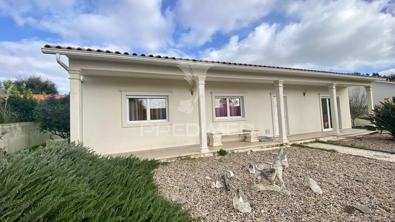 Moradia T3 para Venda em Aljubarrota Foto 1