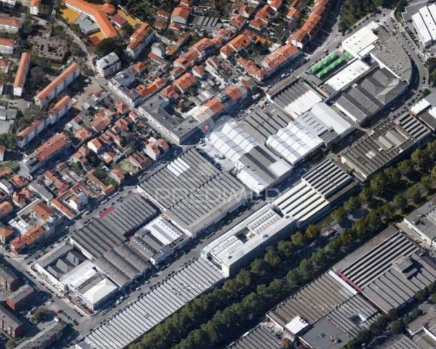 Garagem para Venda em Ramalde Foto 3