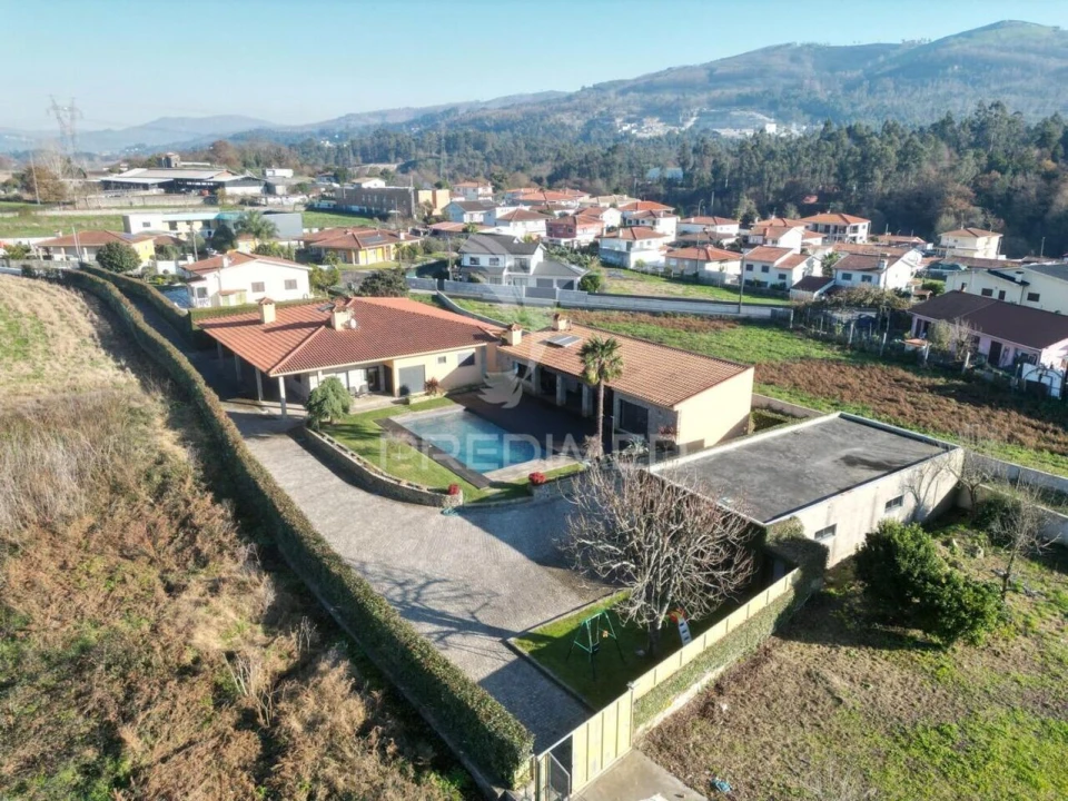 Moradia T4 para Venda em Santo Emilião Foto 4