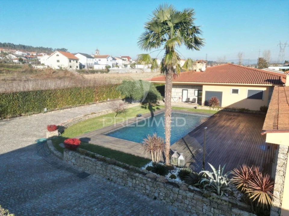 Moradia T4 para Venda em Santo Emilião Foto 1