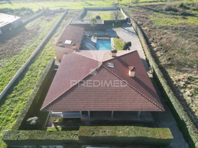 Moradia T4 para Venda em Santo Emilião Foto 2