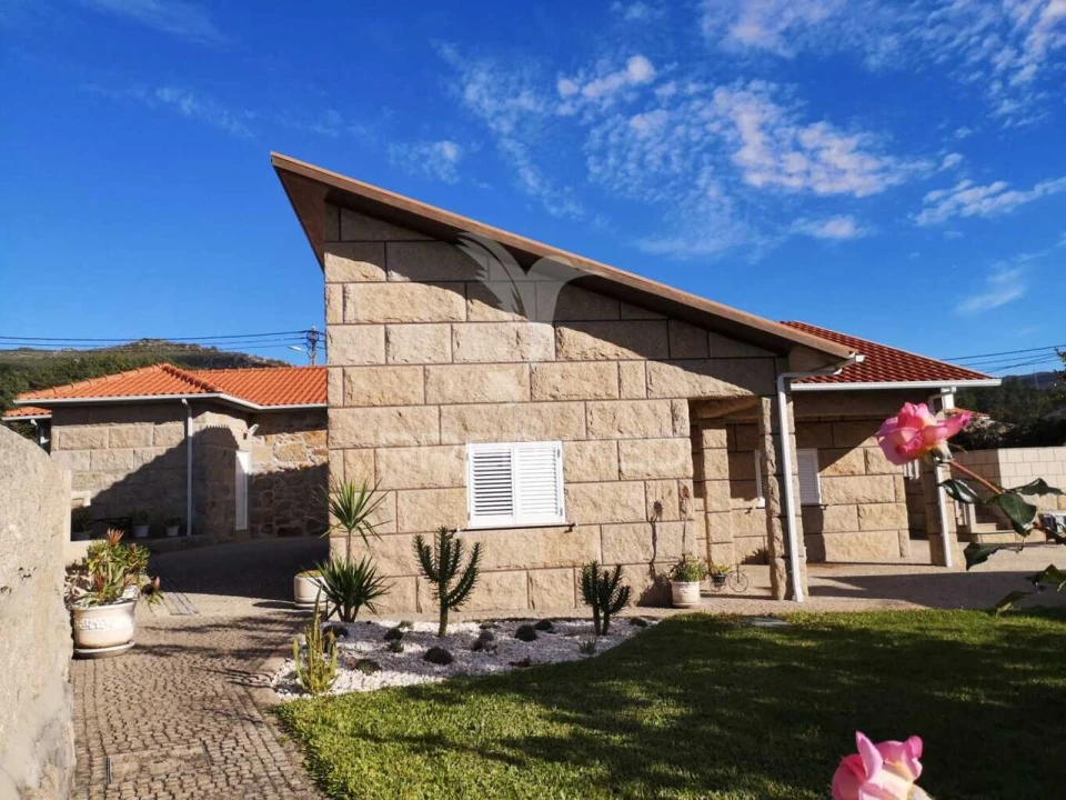 Moradia T3 para Venda em São Cipriano Foto 30