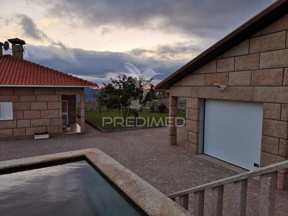 Moradia T3 para Venda em São Cipriano Foto 32