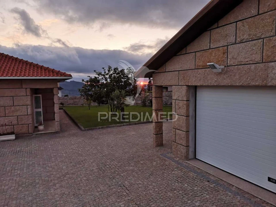 Moradia T3 para Venda em São Cipriano Foto 39