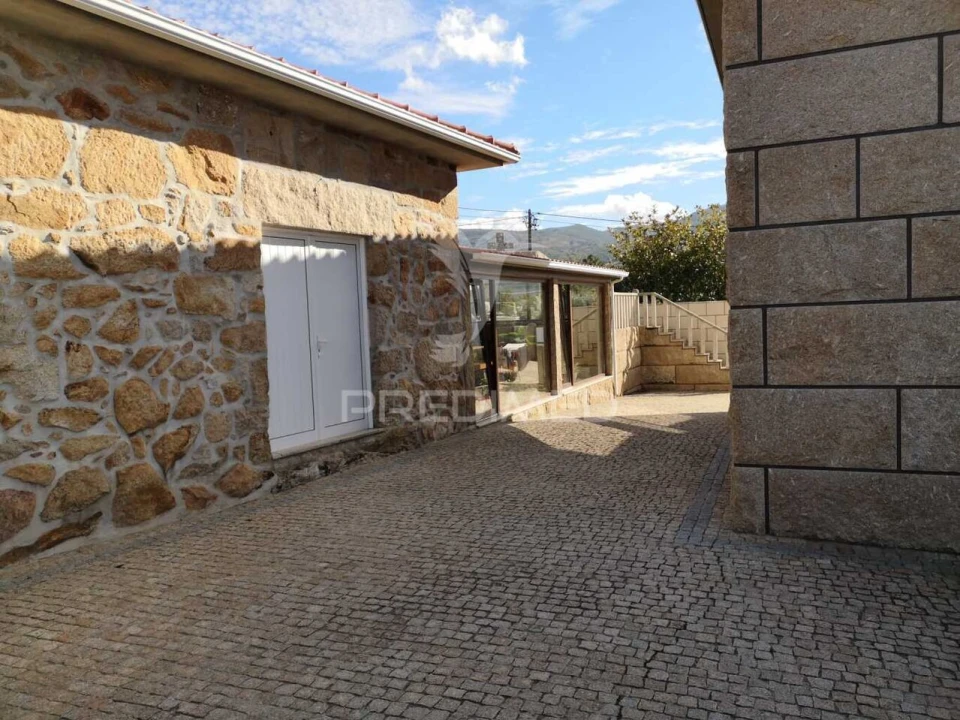 Moradia T3 para Venda em São Cipriano Foto 36