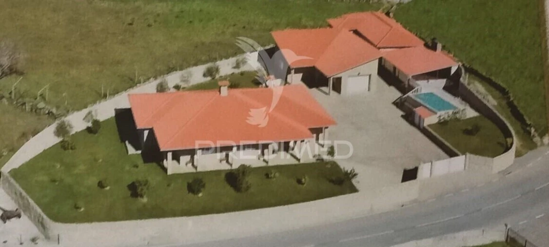 Moradia T3 para Venda em São Cipriano Foto 1