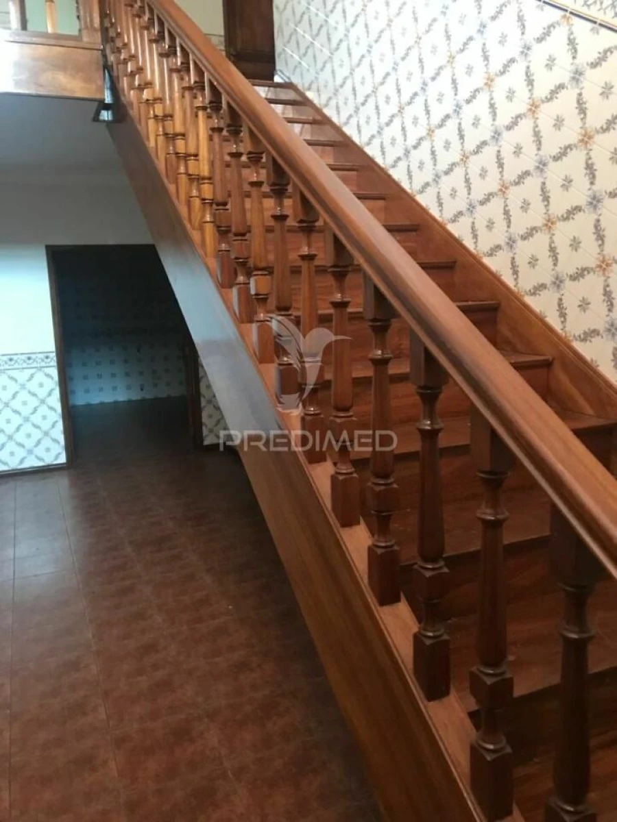 Moradia T7 para Venda em Rebordões (Santa Maria) Foto 8