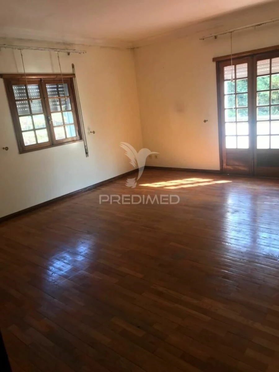 Moradia T7 para Venda em Rebordões (Santa Maria) Foto 5