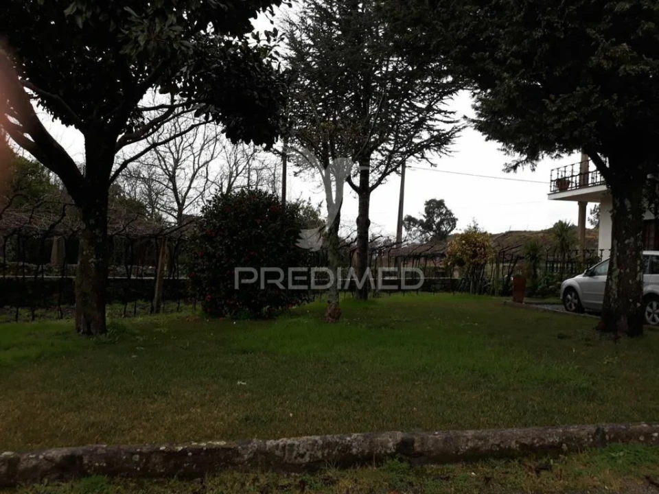 Moradia T7 para Venda em Rebordões (Santa Maria) Foto 1