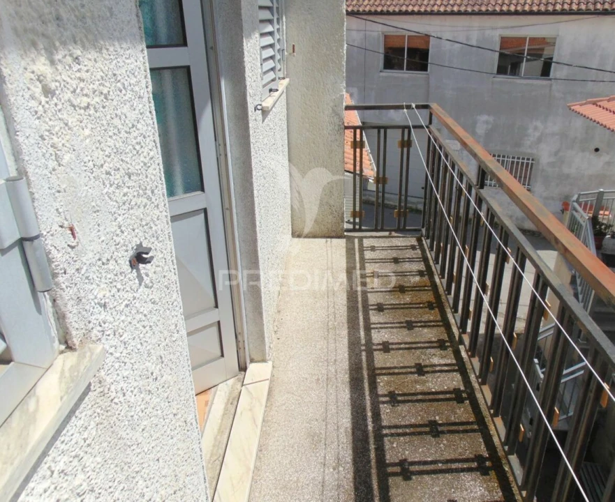 Moradia T3 para Venda em Abaças Foto 7