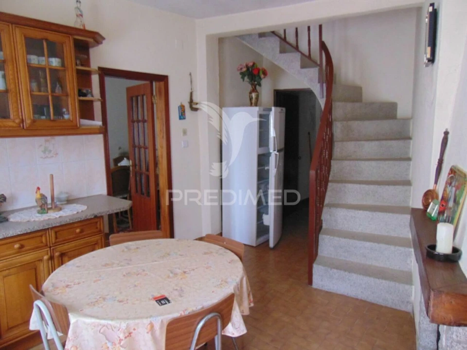 Moradia T3 para Venda em Abaças Foto 11