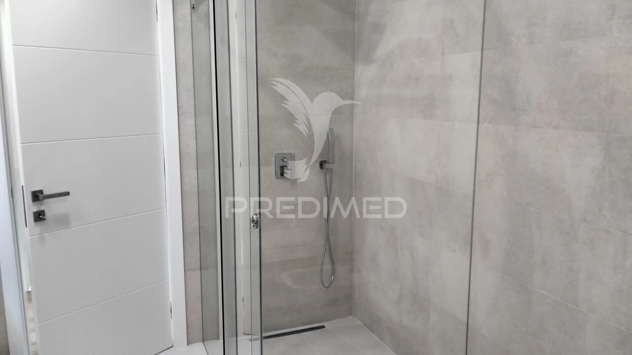 Moradia T4 para Venda em Nossa Sra de Fatima Foto 9