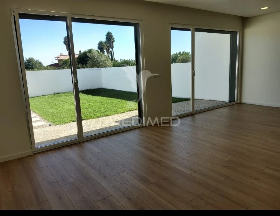 Moradia T4 para Venda em Nossa Sra de Fatima Foto 27