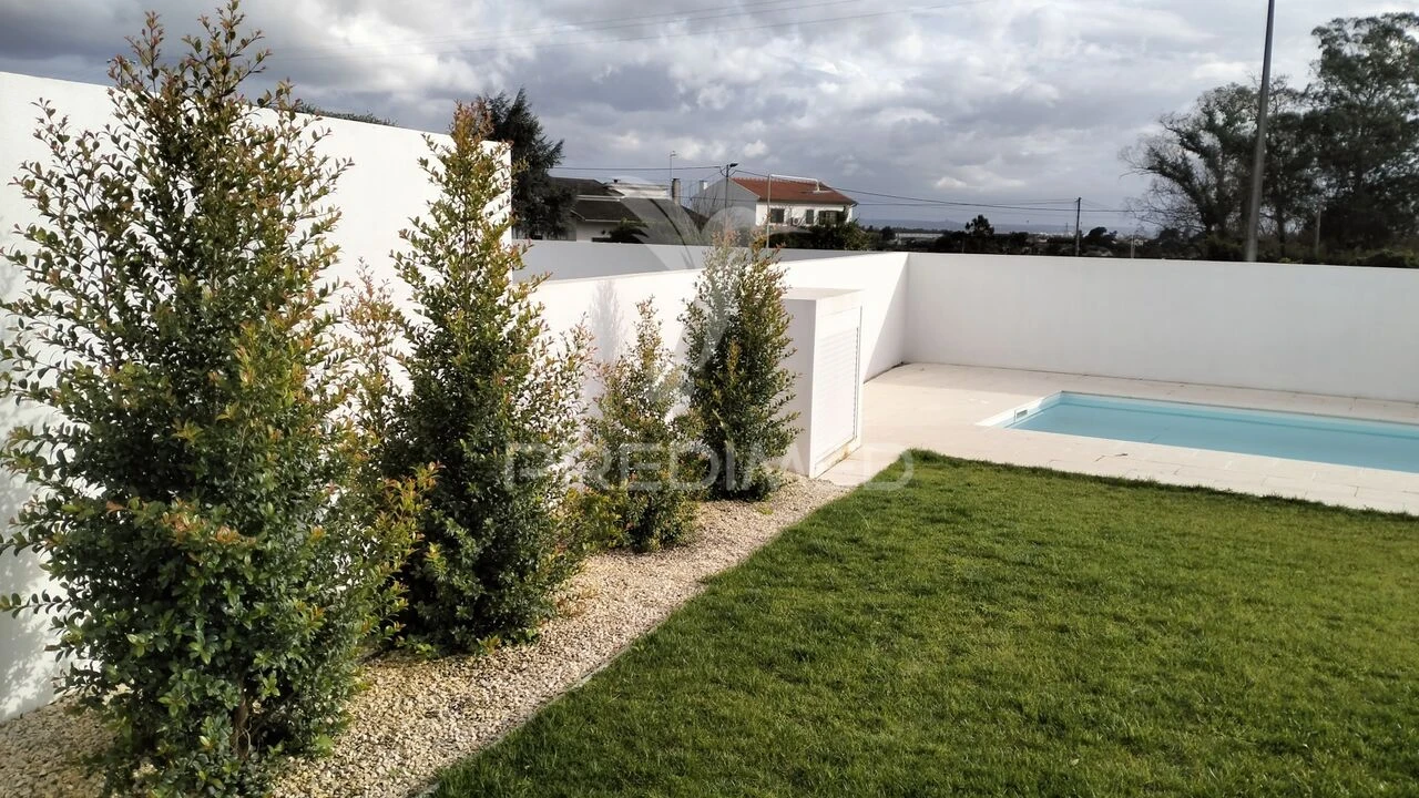 Moradia T4 para Venda em Nossa Sra de Fatima Foto 23