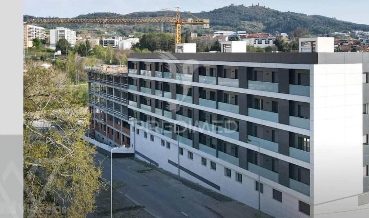 Apartamento T2 para Venda em Azurem Foto 2