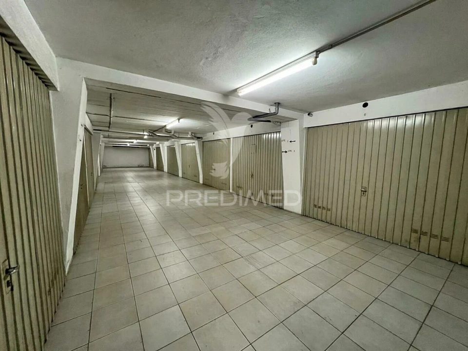 Garagem para Venda em Setubal (São Sebastião) Foto 5