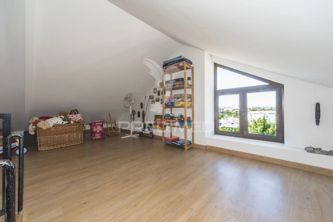 Moradia T6 para Venda em Olivais Foto 26