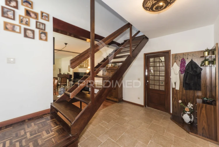 Moradia T6 para Venda em Olivais Foto 9