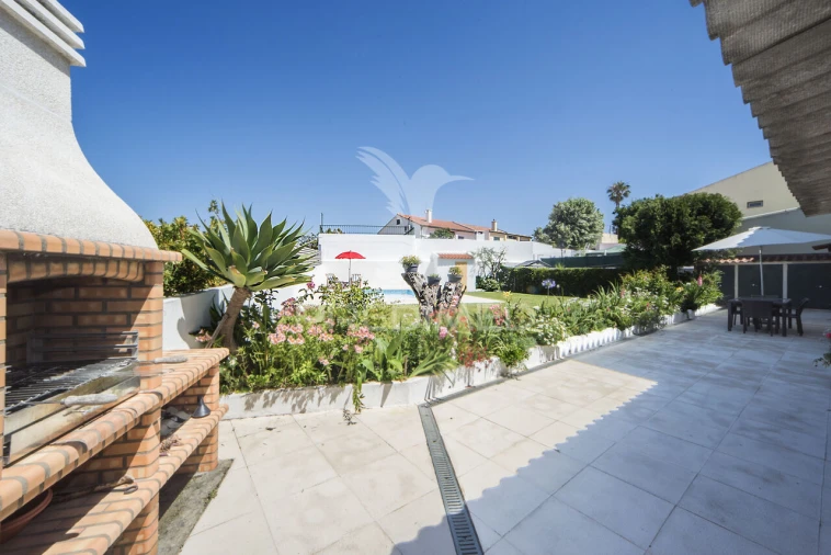 Moradia T6 para Venda em Olivais Foto 34