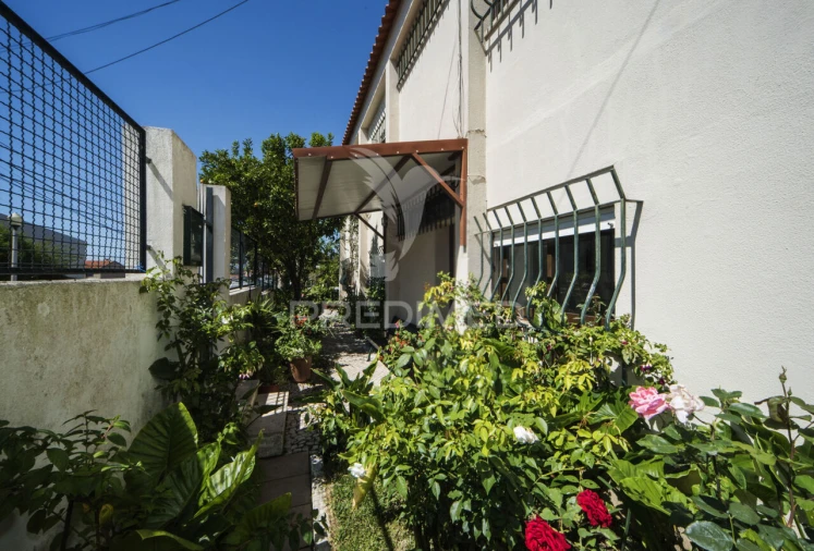 Moradia T6 para Venda em Olivais Foto 35