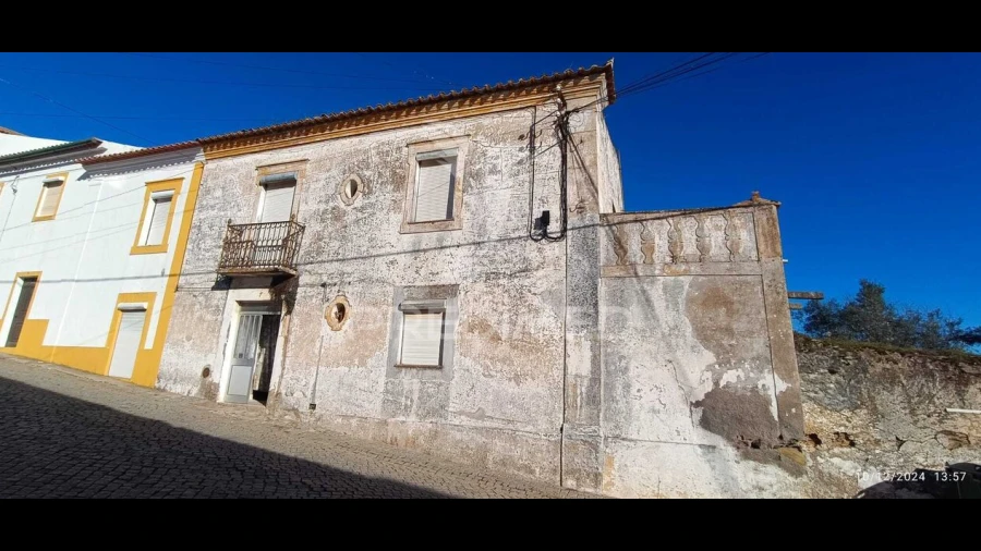Moradia T4 para Venda em Montalvão