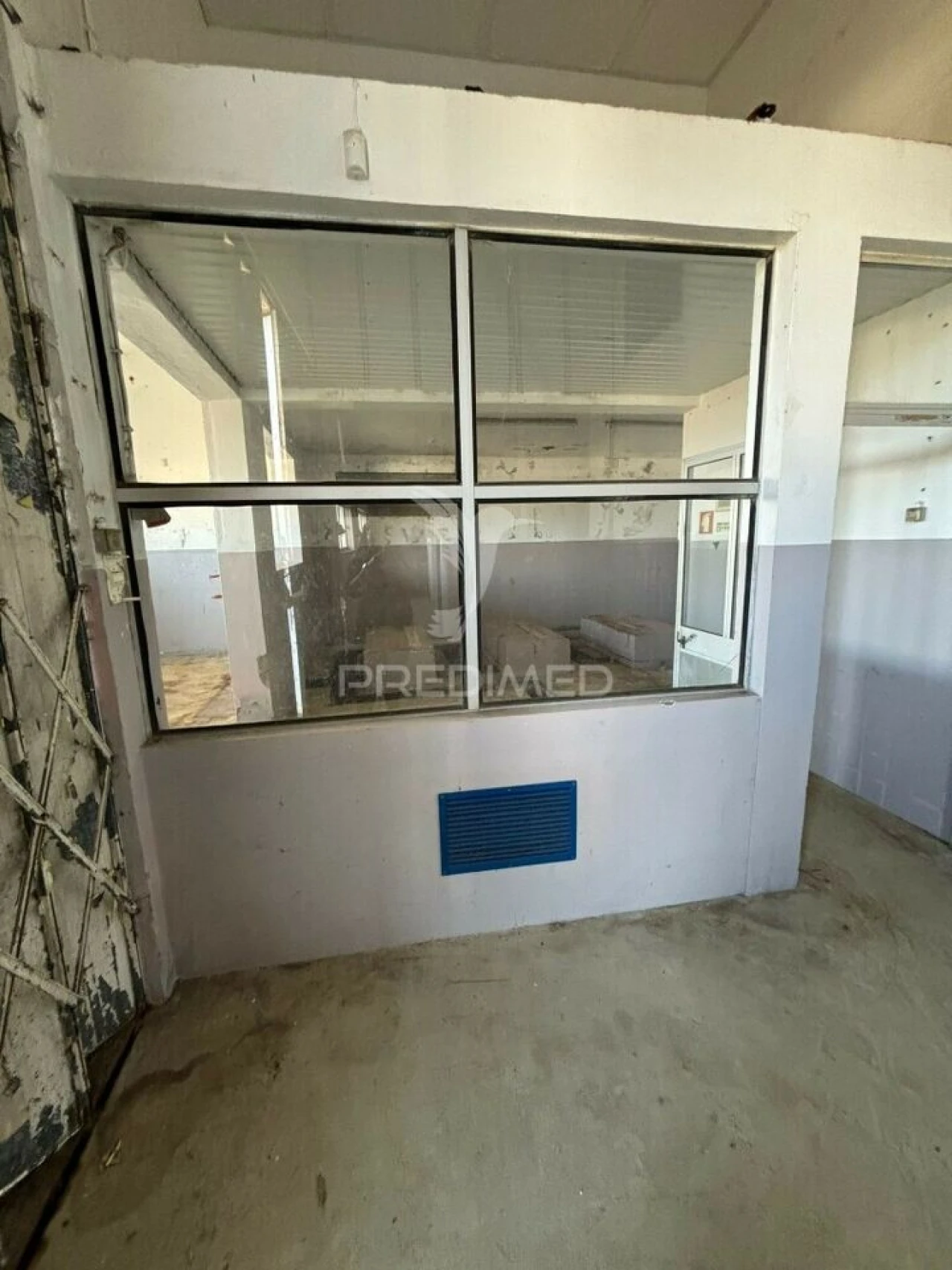 Armazém para Venda em Praia da Vitoria (Santa Cruz) Foto 22