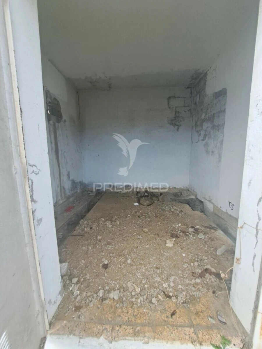 Armazém para Venda em Praia da Vitoria (Santa Cruz) Foto 19