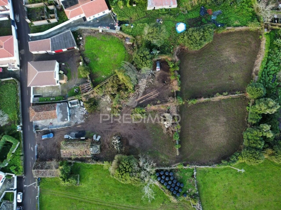 Moradia T5 para Venda em São Bartolomeu de Regatos Foto 1