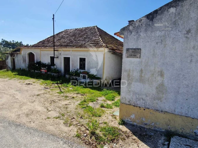 Moradia T3 para Venda em Nossa Senhora das Misericordias Foto 3