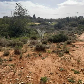 Terreno para Venda em Quelfes