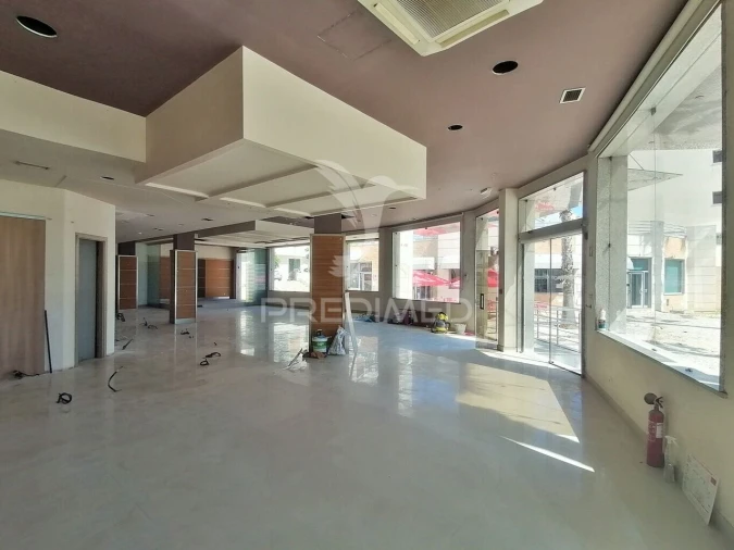 Loja para Venda em Pechão Foto 1