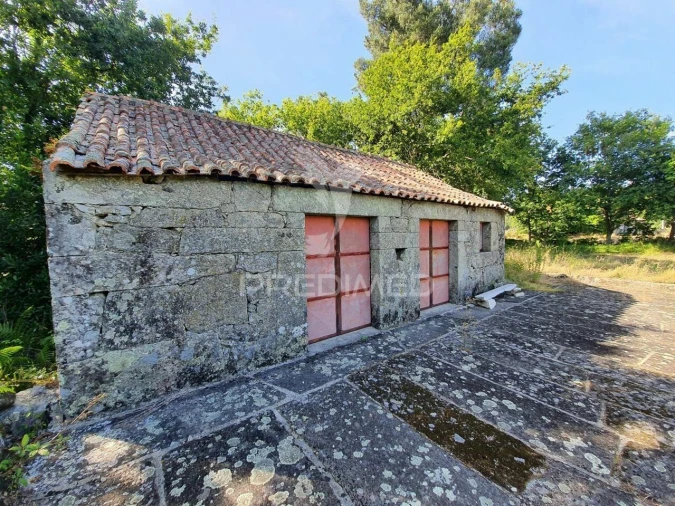 Terreno para Venda em Santo Tirso, Couto (Santa Cristina e São Miguel) e Burgães Foto 1